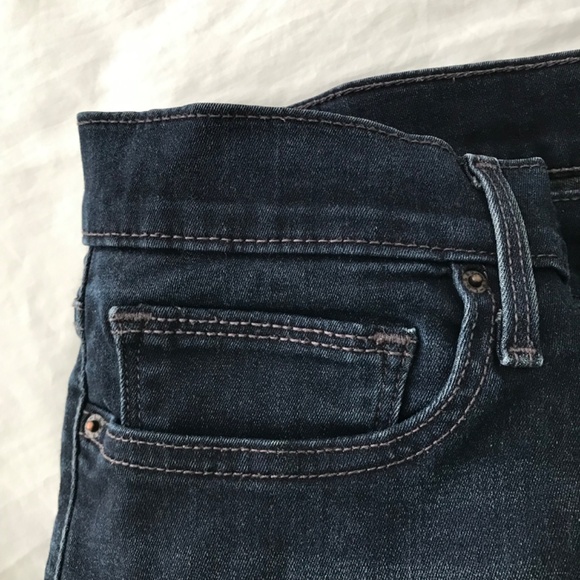 Levi Strauss & Co. Slimming Skinny Jeans Size 31 Denim Dark Navy Blue - Picture 4 of 7